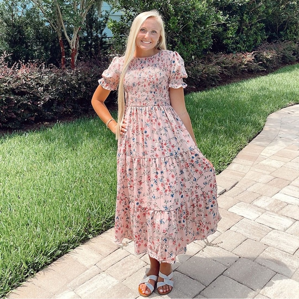 IVY CITY Pink Ditsy Floral Puff Sleeve Smocked Tiered Midi Dress
